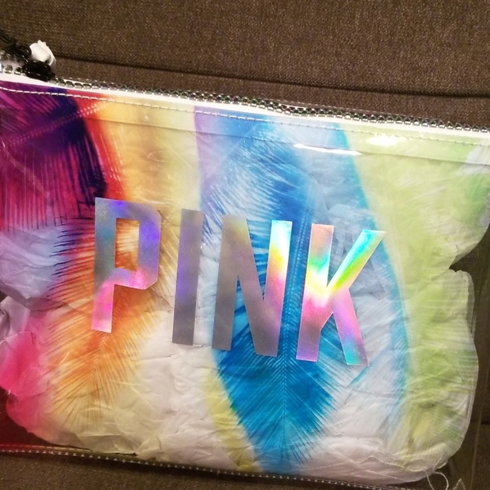 LAST ONE! PINK LOGO  Makeup bag 🌻🌻